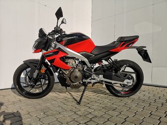 Aprilia Tuono 457, r.v.8/2025,1.majitel. nové v ČR, 2.403 km - 5