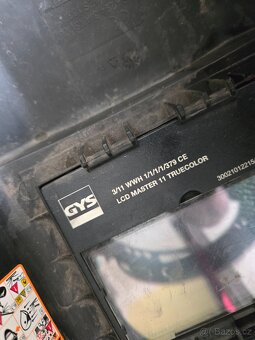 SAMOSTMÍVACÍ SVářecí KUKL LCD MASTER - 5
