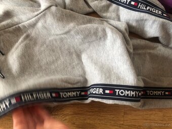 Tommy holfiger tepláky - 5
