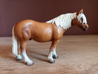 SCHLEICH SBĚRATELSKÉ FIGURKY KONĚ 168 - 5