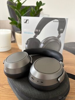 Sluchátka Sennheiser Momentum 4 Graphite - 5
