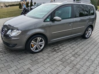Vw Touran 1.4 TSi Highline R17 - 5