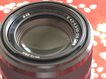 Sony E 55–210mm f/4.5–6.3 OSS (Optical SteadyShot) - 5