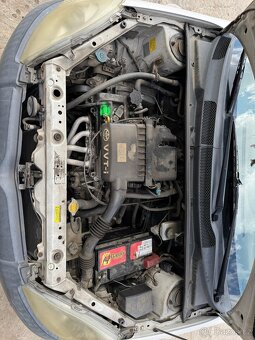 Náhradní díly - Toyota Yaris 1.0i 50kW r.v. 2001 - 5