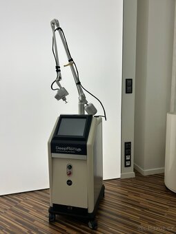 Profesionální frakční CO₂ laser DeepRenu Elite - 5