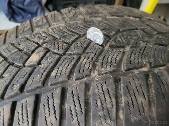 Zimní pneu 225 50 17 - 5