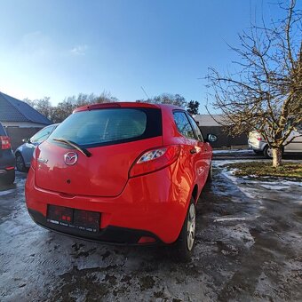 Mazda 2 benzín rok 2009 - 5