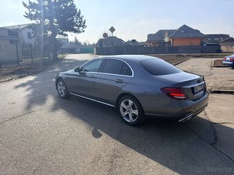 Mercedes Benz. E220d - 5