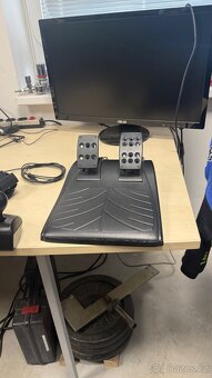 Logitech Driving Force Pro - 5