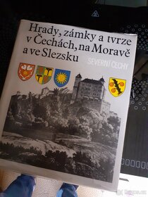 Hrady,zámky a tvrze 5 dílů. - 5