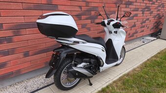 Honda SH 350i Nový skútr 920Km - 5
