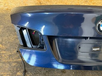 VÍKO KUFRU BMW F10 IMPERIALBLAU BRILLANTEEFEKT - 5