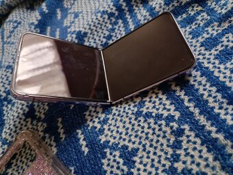Samsung Galaxy Z Flip5 512 GB – jako nový 💜 - 5