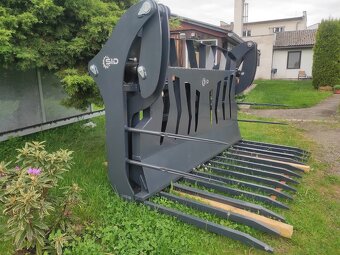 Silážní vidle s hydraulickým posuvem na traktor - třetí bod - 5