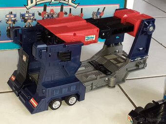 Robot Diaclone Nákladní automobil Transportér Transformers J - 5