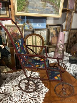 Starý retro kočárek pro panenky – kovový rám,60.–70. léta - 5