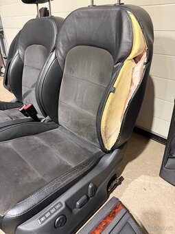 Alcantara sedačky Superb 2 + Kožený Sound System tapecírunk - 5