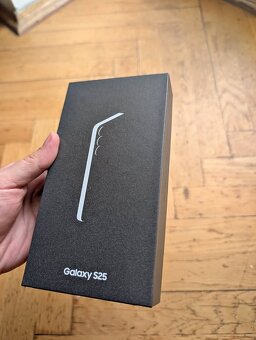 Samsung Galaxy S25 12GB/128GB - 5