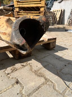 Přední náprava case 580 sle - 5