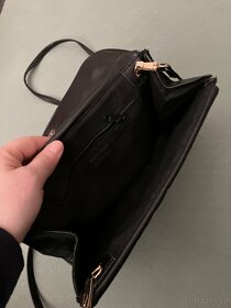 Krásná černá kozena kabelka(pranicko) zn. Butik - 5