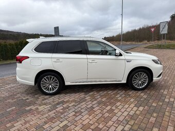 MITSUBISHI OUTLANDER 2.4 PHEV 165kW 4x4-2020-76.749KM- - 5