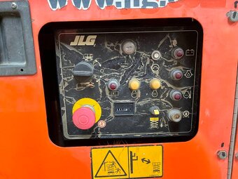 TERÉNNÍ NŮŽKOVÁ PLOŠINA JLG 260 MRT - 5