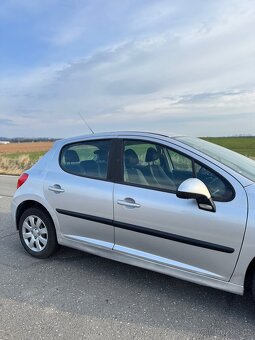 Peugeot 207 - 5