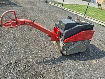 Válec Bomag BW65 H - 5