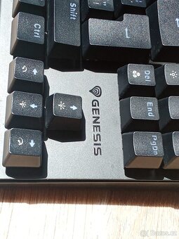 🎮 PRODÁM herní klávesnici Genesis Thor 303 TKL – RED SWITCH - 5