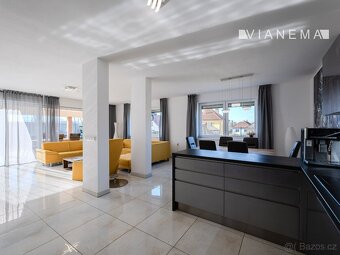 POUZE U NÁS Na prodej 5i velkorysý dům, Zamarovce, okres TN - 5