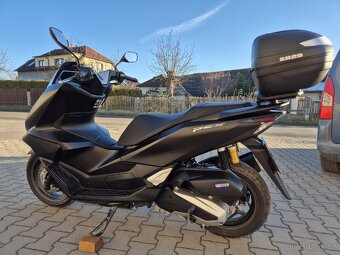 Prodám HONDA PCX125 DX, r. v. 2025, ABS, TC, ČR, 2015km - 5
