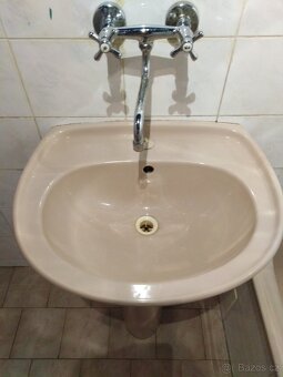 Sprchová baterie a umyvadlo s nohou - 5