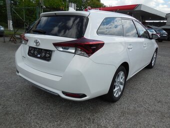 Prodám Toyotu Auris 1.4 D-4D RV-04/2018 Naj-102tis km - 5