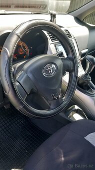 Prodám Toyotu Auris, 2008, - 5