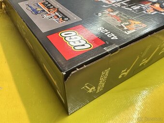 Nové LEGO Technic 42128 Výkonný odtahový vůz
- 5