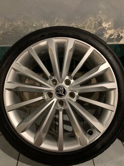 Alu kola Škoda R19 5X112 LETNÍ PNEU 235/40 R19 TRINITY - 5