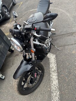 Motonadily Kawasaki GPX 750 cafe racer 1988 - 5
