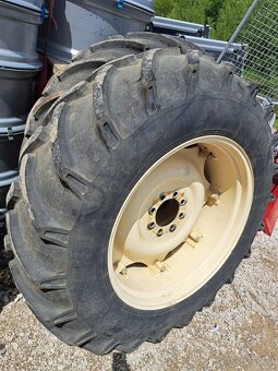 PREDAM TROJKOVU BRNENSKU KABINU TRAKTOR ZETOR - 5