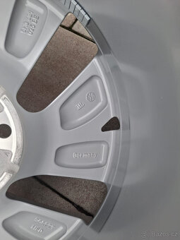 VW sada 4x alu kola 7,5Jx17 H2 + letní pneu Nexen 225/45 R17 - 5