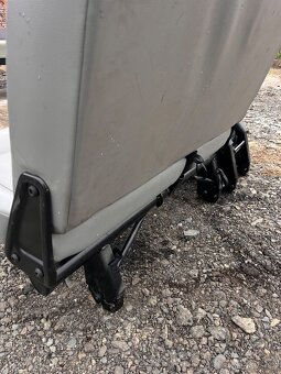 Druhá řada sedaček VW Caravelle T5 - 5