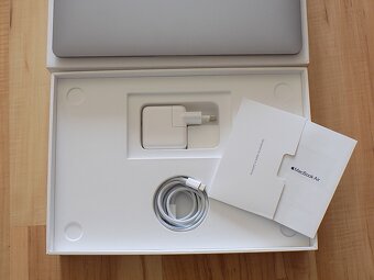 Apple MacBook Air 13,3" (2020)/M1/8GB RAM/256GB/ZÁRUKA - 5