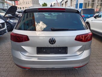 VW Passat B8 Variant 2.0TDI 110kW DSG Matrix ACC Panorama - 5