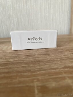 AirPods 4 s ANC - 5