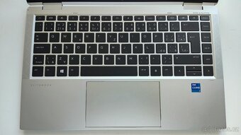 HP EliteBook x360 1040 G8 stříbrná - 5