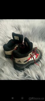 Kotníkové boty Adidas - velikost 23 - 5