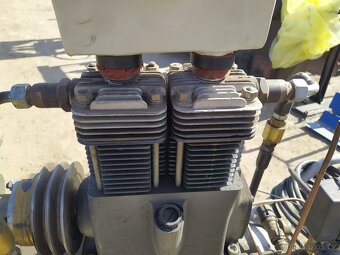 Kompresor domácí výroby 4 kW, 380 V,kompresor dvouválec Liaz - 5