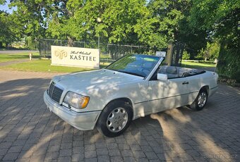 Mercedes E320 Cabrio - 5