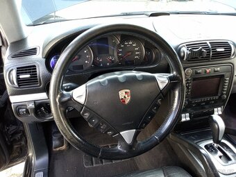 Porsche Cayenne 3,2 benzín, LPG 4x4 - 5