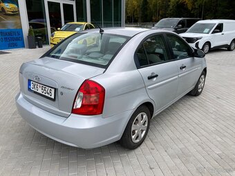 Hyundai Accent 1,4 71 kW - 5