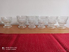 Staré dózy, silnostěnné sklo -sklenice, číše - 5